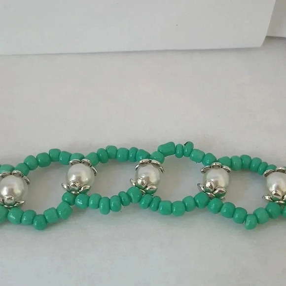 1 beaded bracelet..stainless steel..hypoallergenic ..nwt - Picture 3 of 5